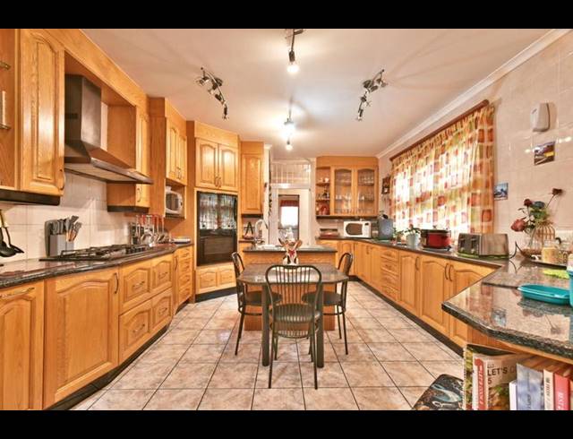 4 BEDROOM HOUSE FOR SALE IN MEYERSDAL